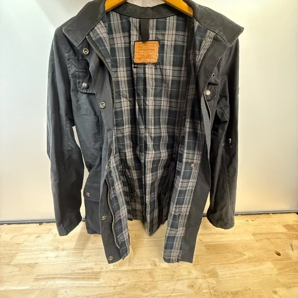 Levi's Women's Black Waxed Cloth Utility Jacket - Picture 5 of 11